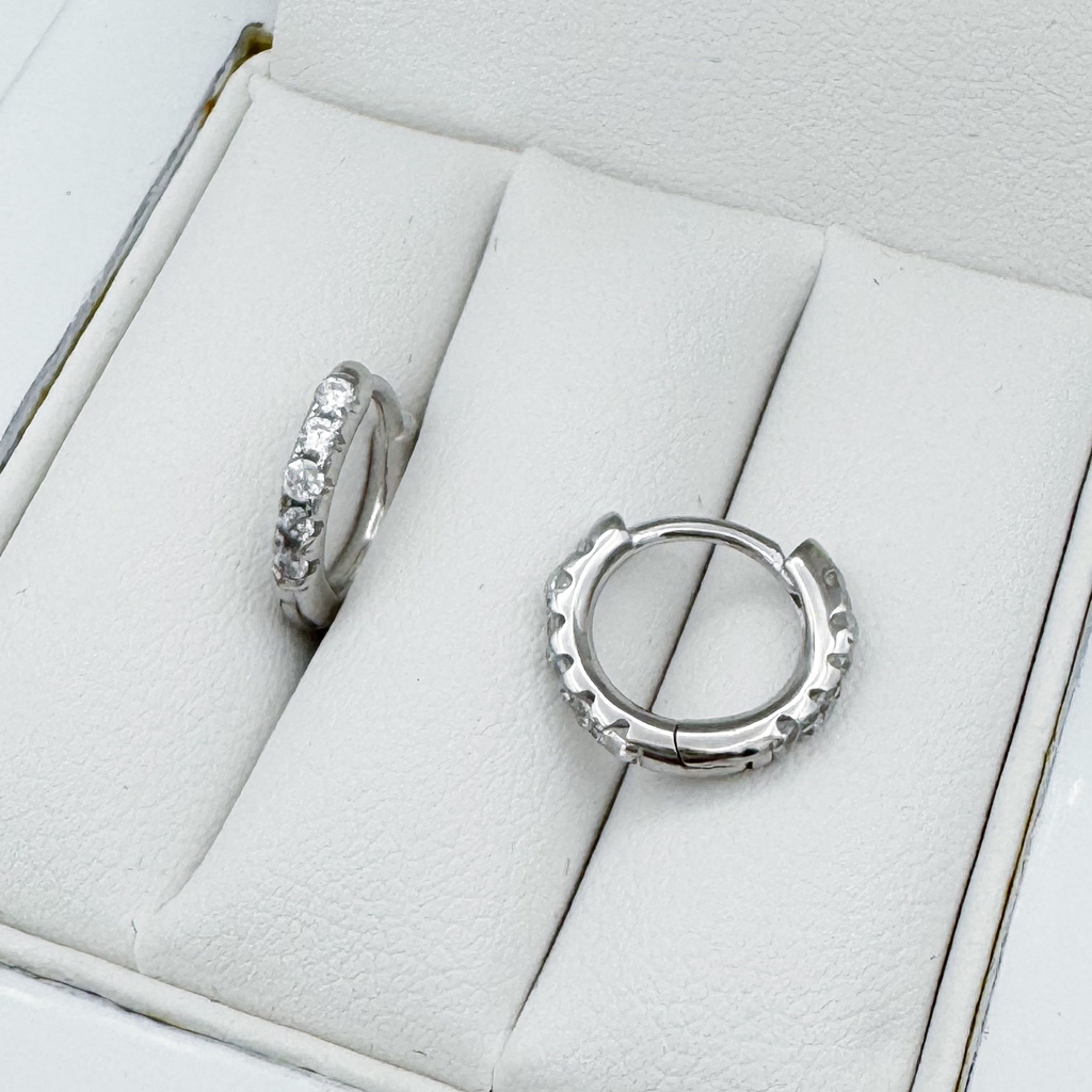 Stříbrné náušnice kroužky se zirkony